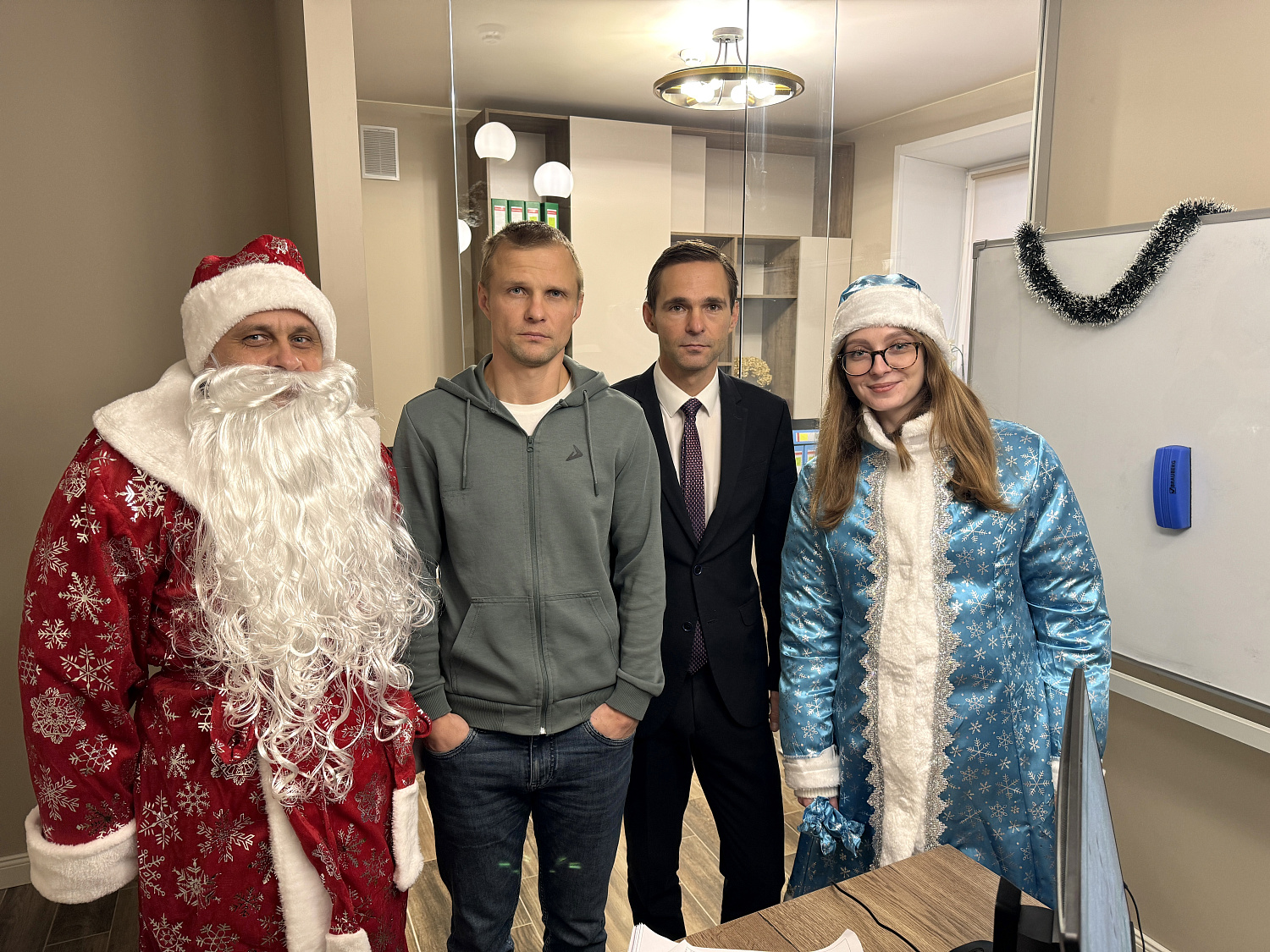 Поздравили наших клиентов с наступающим Новым годом!